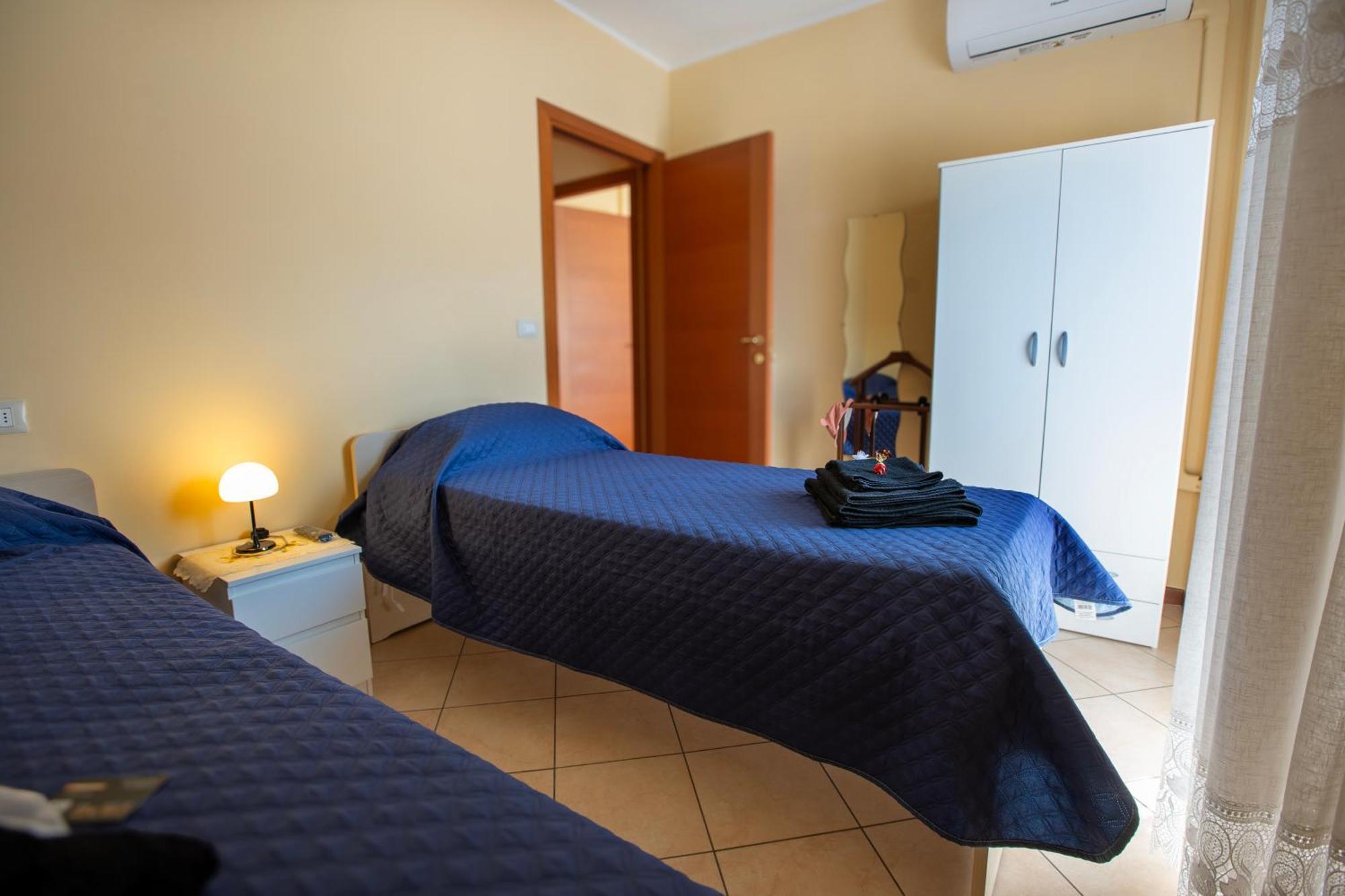 B&B Calima - - Completo Relax Spoltore Bagian luar foto